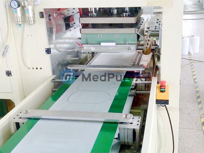 Application of TPU drawing machine with synchronous welding and cutting in medical industry