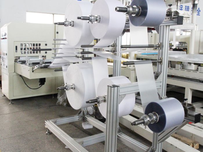 Synchronous Fusing Nonwoven Cloth Cloth Machine Application in Medical Industry