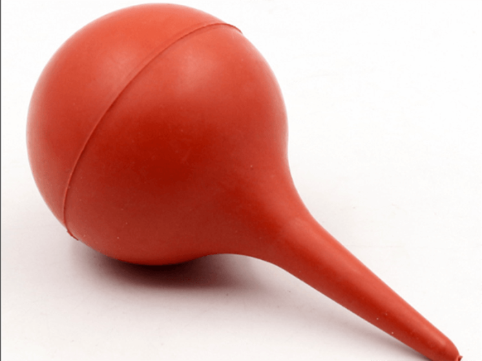 The value of ear syringes in children's hearing protection