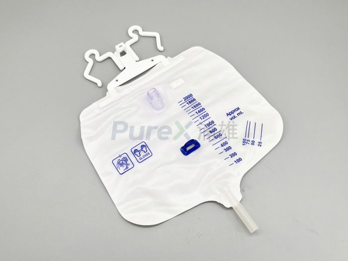 The material of the precision drainage bag